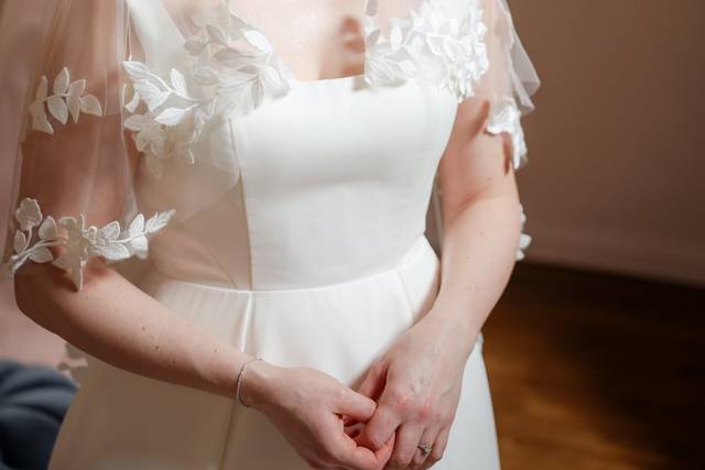 Glowing bride at Millbridge