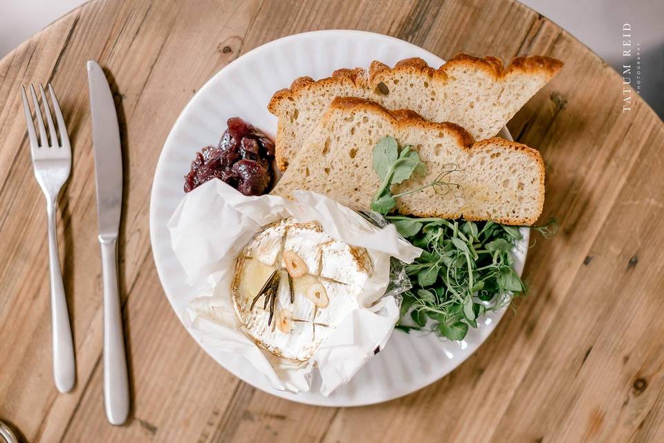 Starter - Baked Camembert