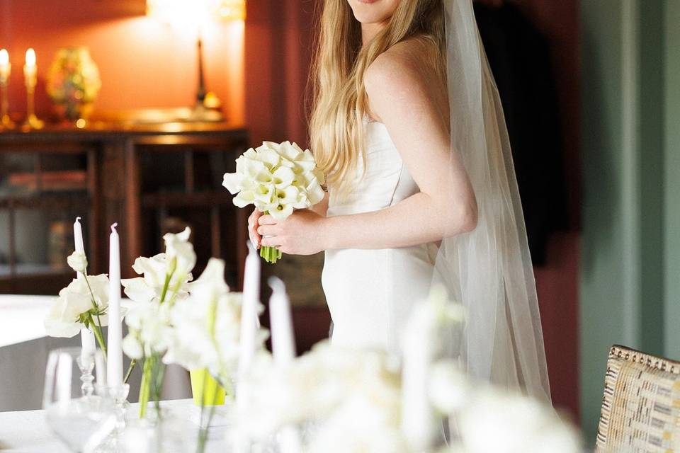 Bride and wedding decor