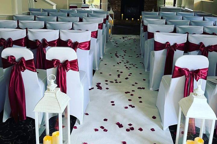 Romantic ceremony decor