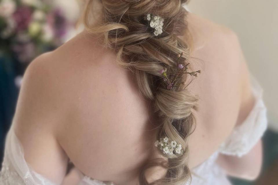 Wedding hair waves
