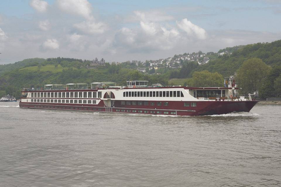 River Cruise Line