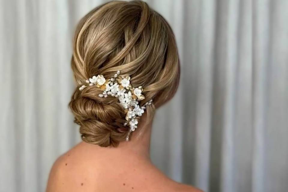 Textured low bun