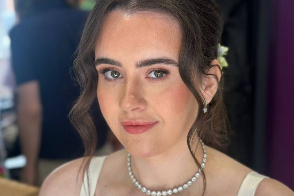 Soft makeup