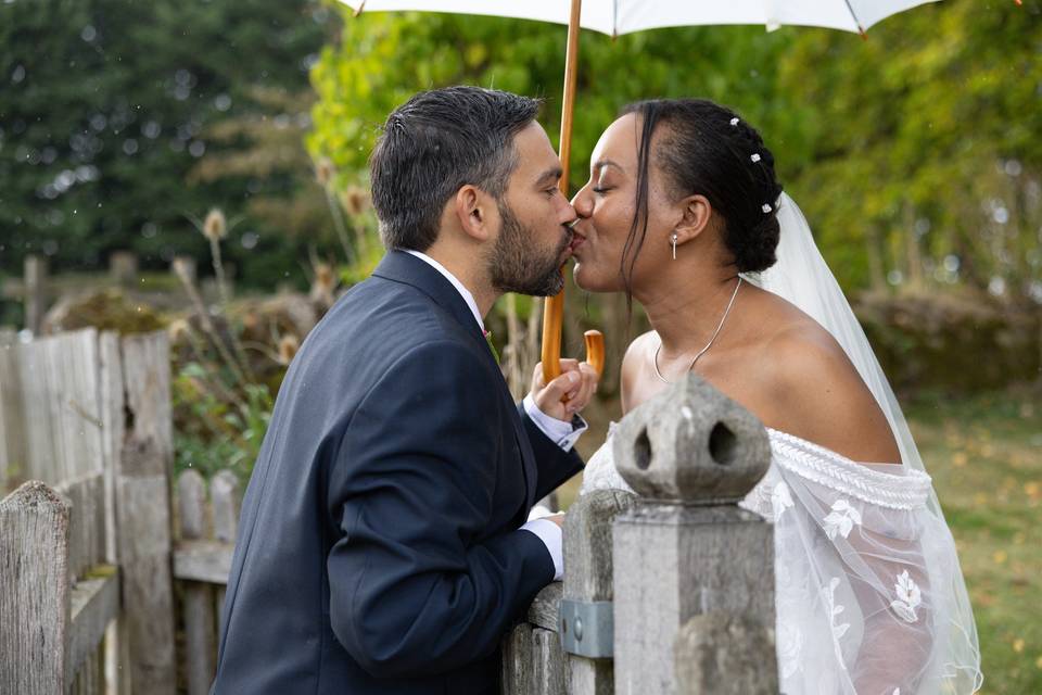 Kiss in the rain