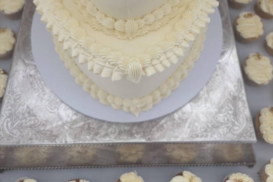 2 tier heart cake