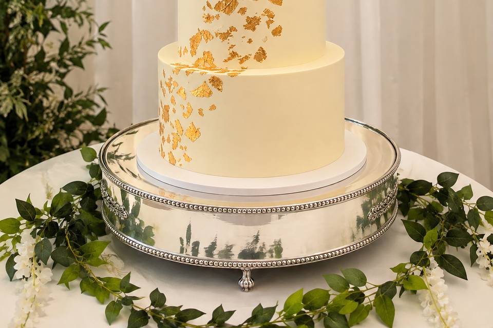 3 tier elegant gold leaf