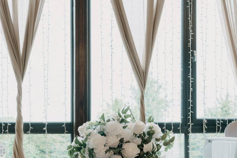 Timeless white plinths