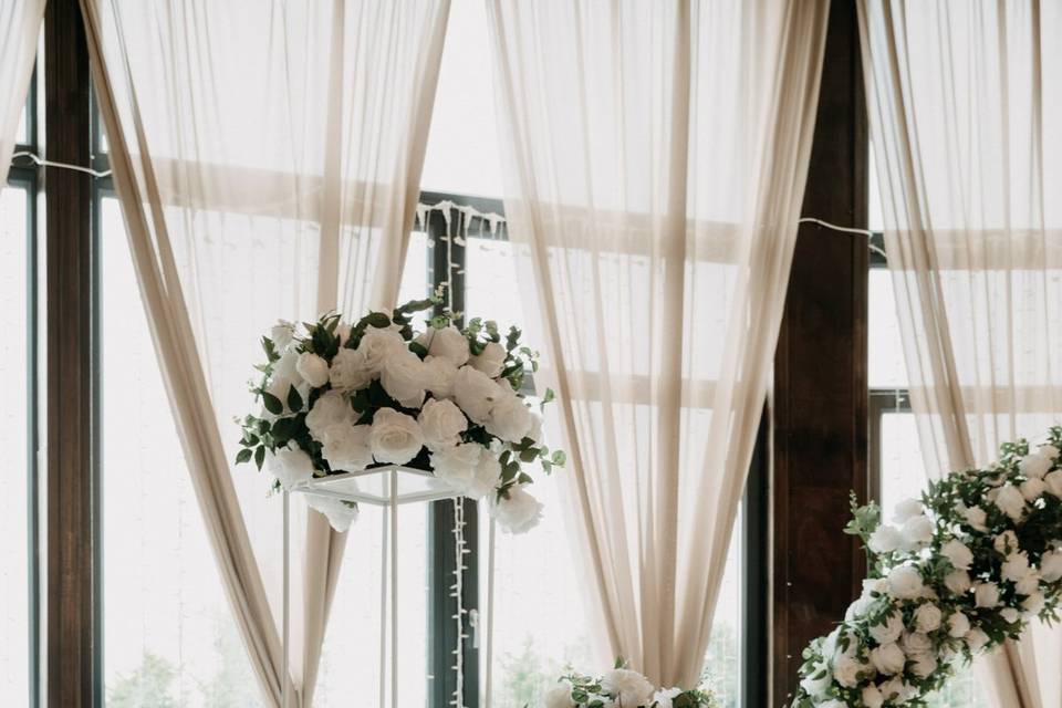 Elegant wedding stands