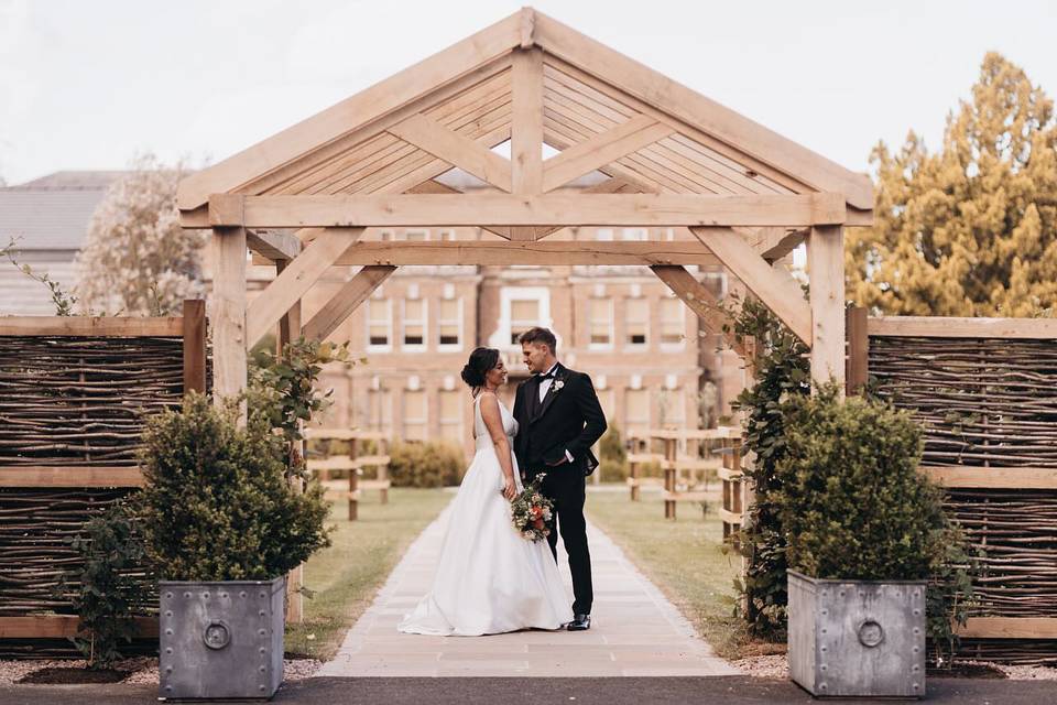 Oak entranceway