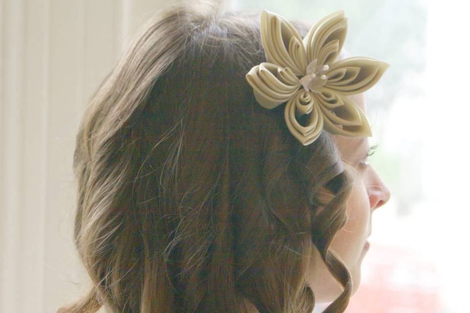 Taupe Kanzashi Fascinator