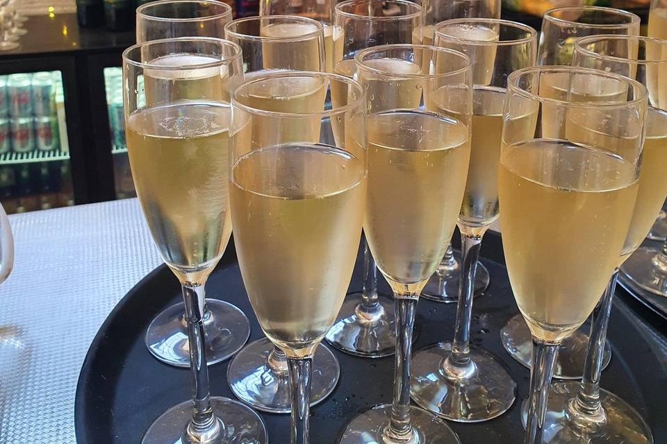 Prosecco welcome drinks