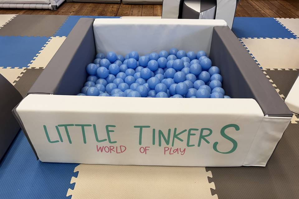 Personalised ball pit