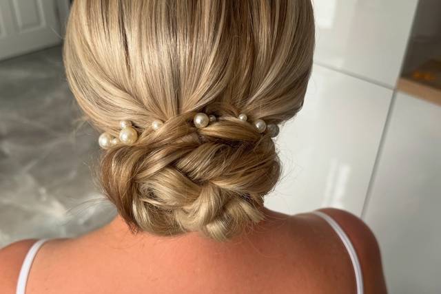 Low twisted bun