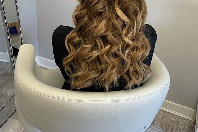 Texture curls half up