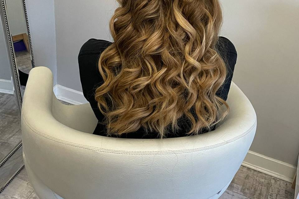 Texture curls half up