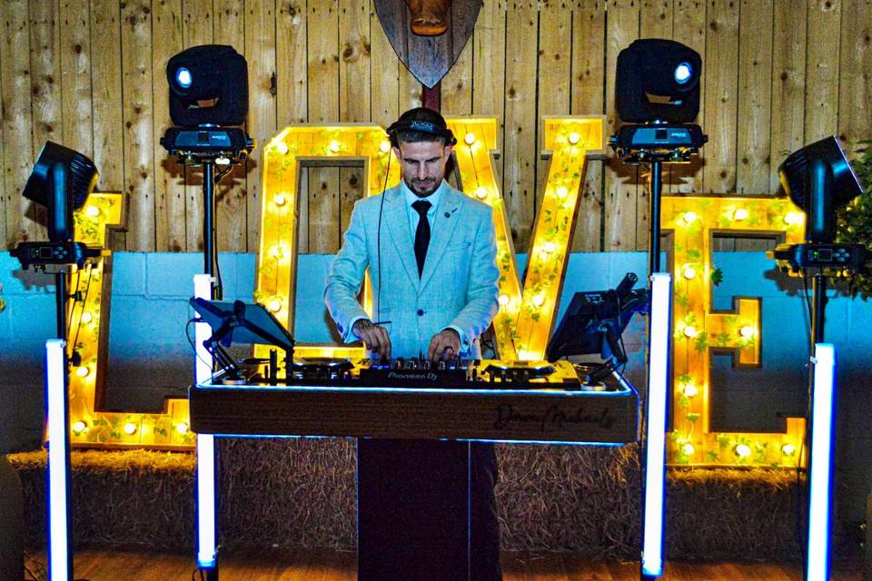 Dave Michaels Wedding DJ