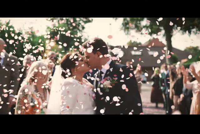 Sophie & Steve's Confetti Walk