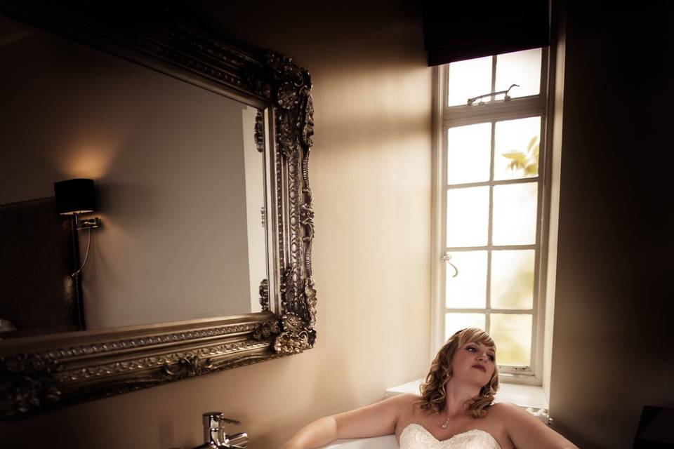 Relaxing in the tub - Dotty Photography