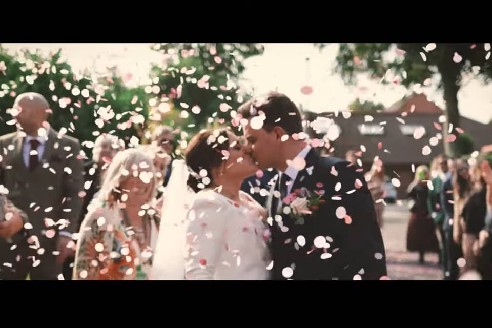Sophie & Steve's Confetti Walk