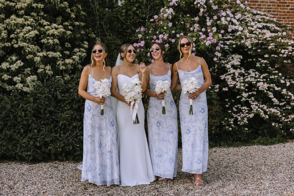 The coolest bridesmaids