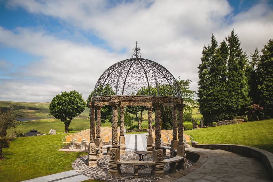 Sandstone Gazebo & View