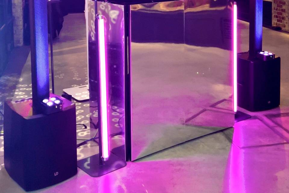 ICONIC DJ Package (Pink Light)