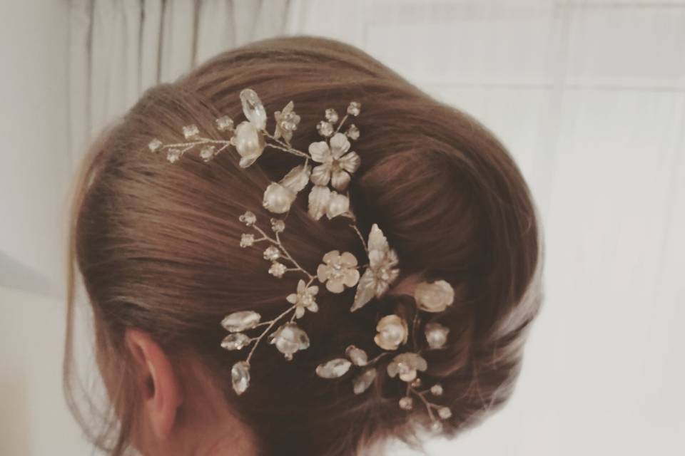 AurA Hair and Beauty Bridal