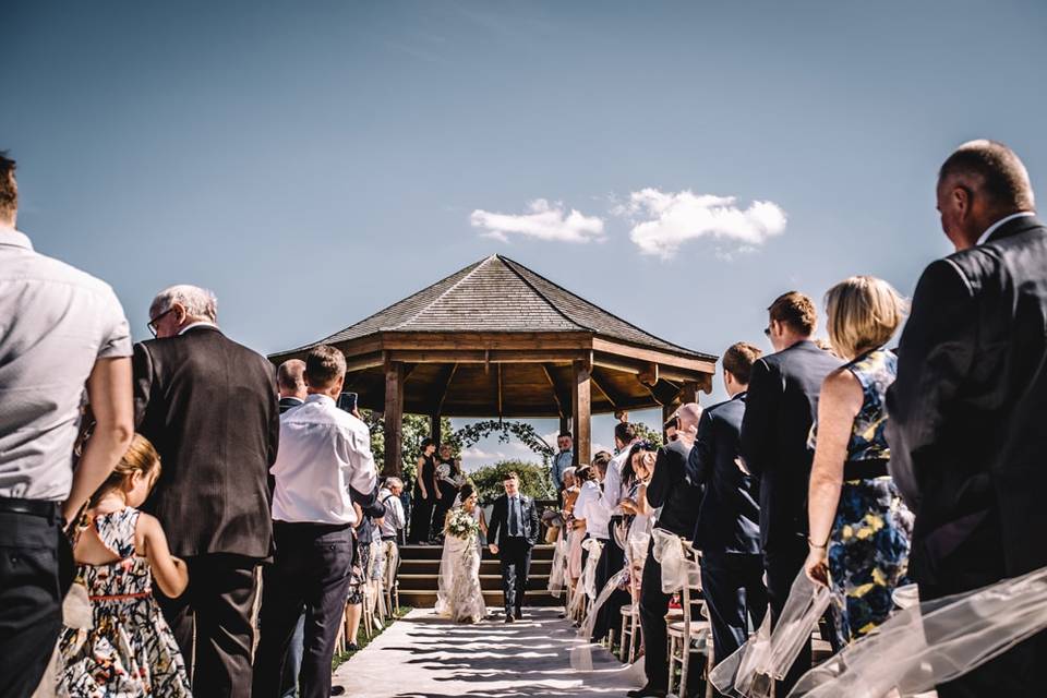 Alfresco ceremony