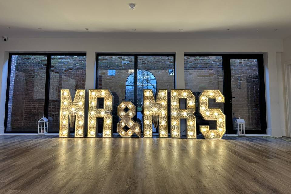 Mr & Mrs Lights