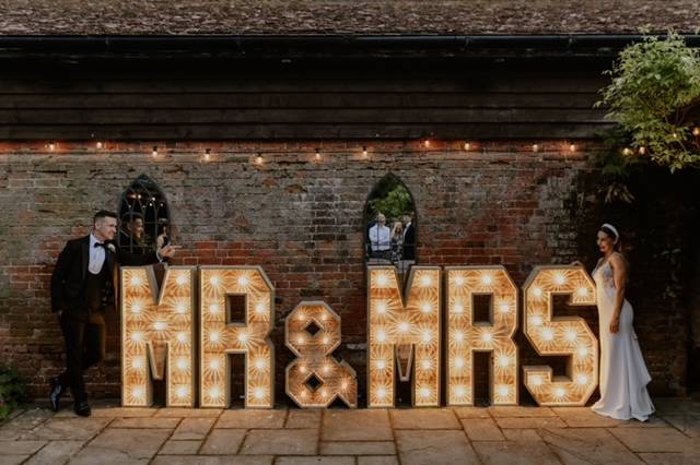 Mr & Mrs