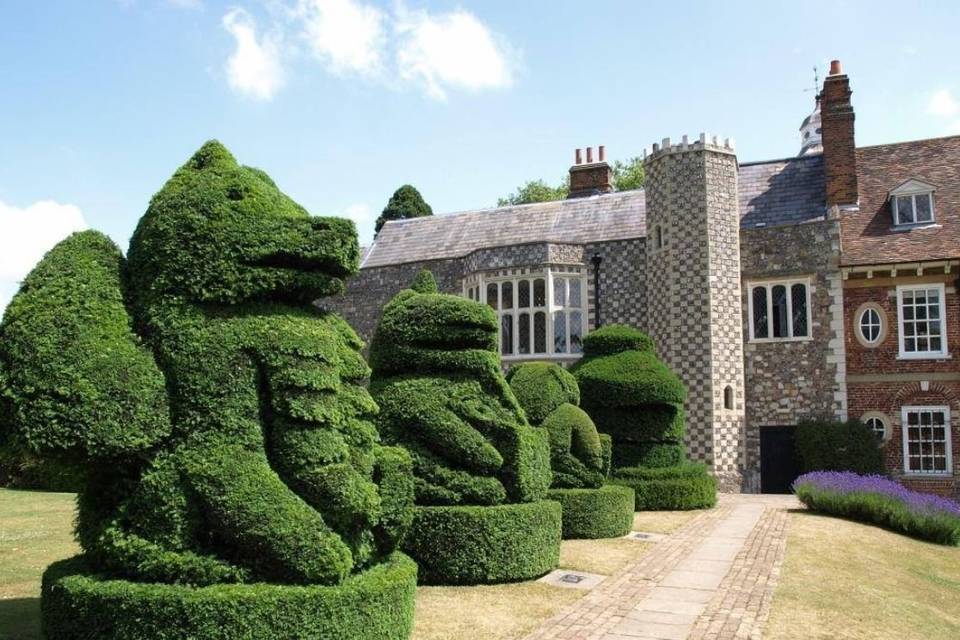 Hall Place Topiary