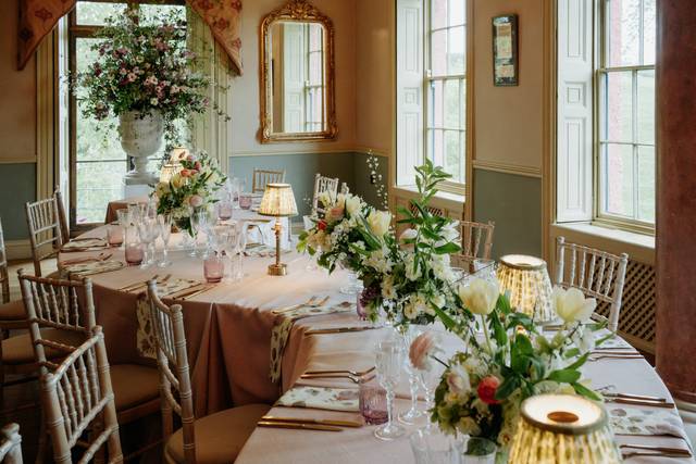 Table arrangement
