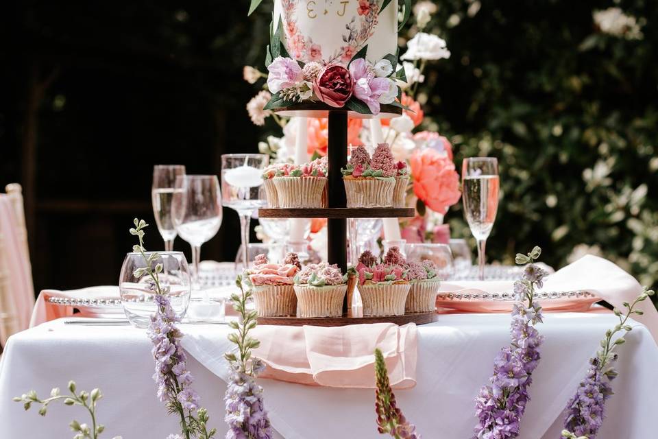 Table arrangement