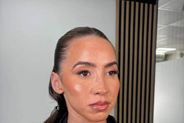 Make Up Look 1