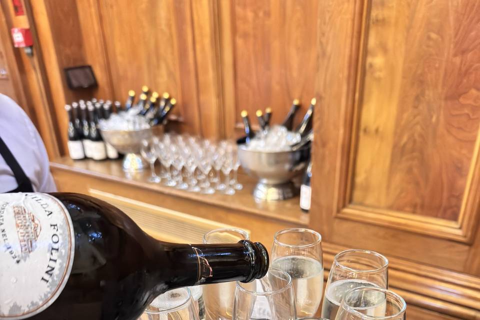 Toast service