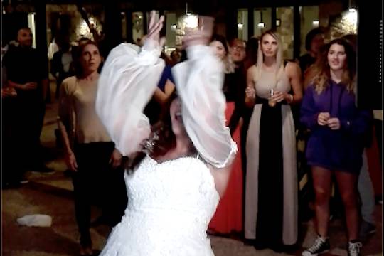 Bouquet toss