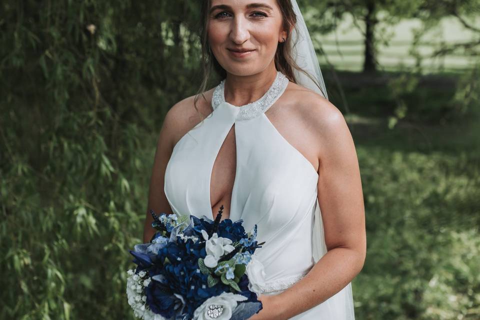 Oxleaze Barn, Bridal portrait