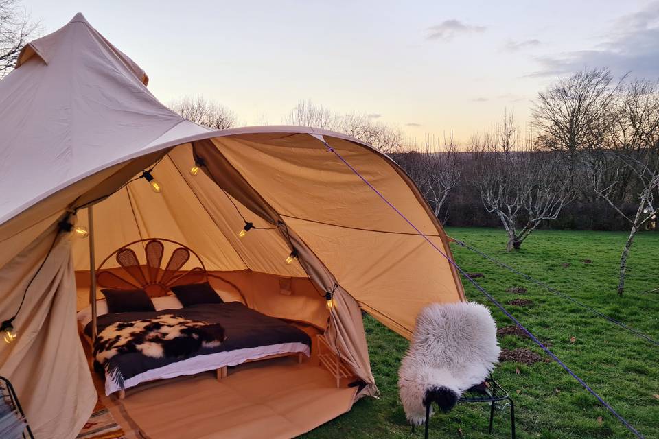 Kingsize bed at dusk