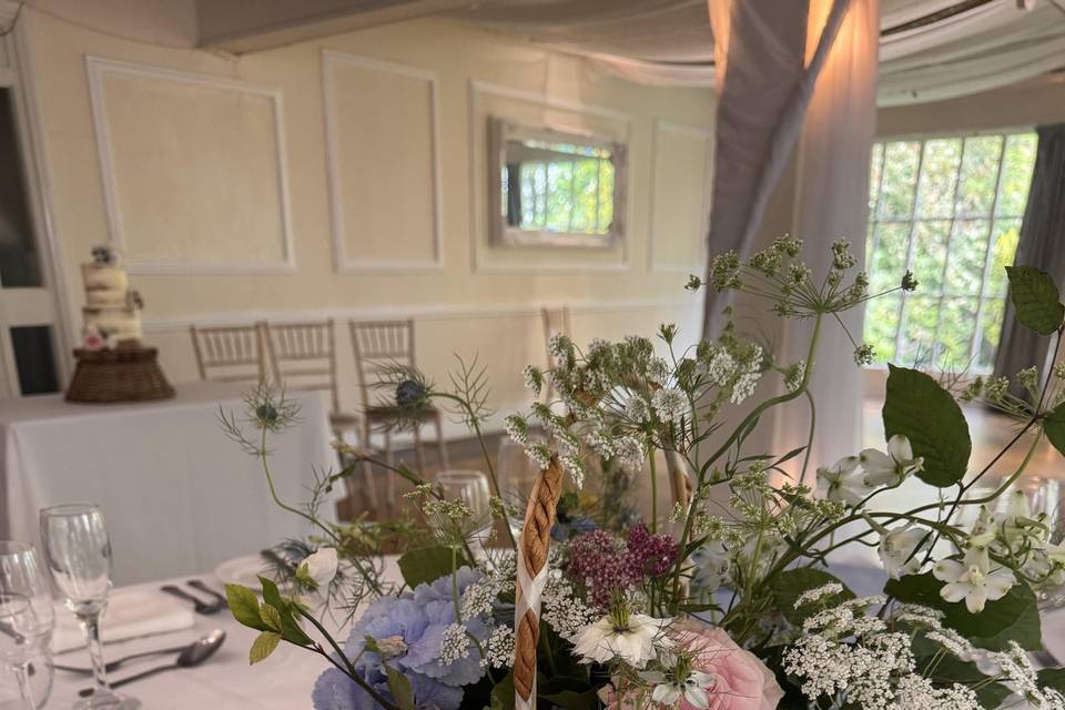 Basket centrepiece