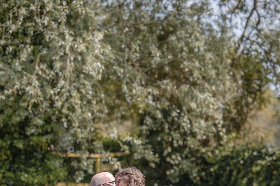 Bride & Groom at Arreton Ponds