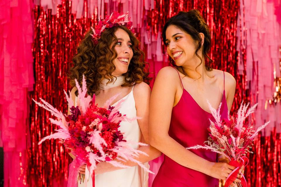 Bride & Bridesmaid