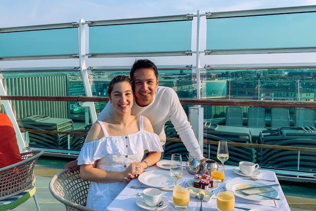Champagne breakfast in Venice