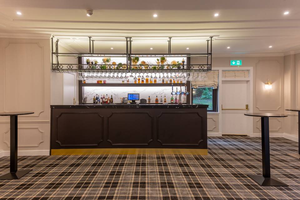 Cairn Suite Bar