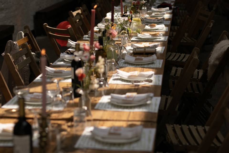 Romantic tablescape