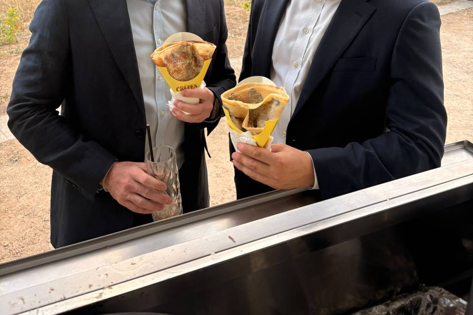 Wedding guests with crepes