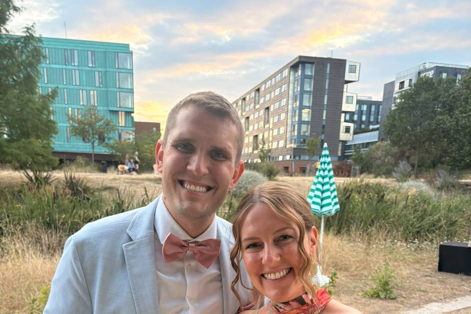 Wedding guests with crepes