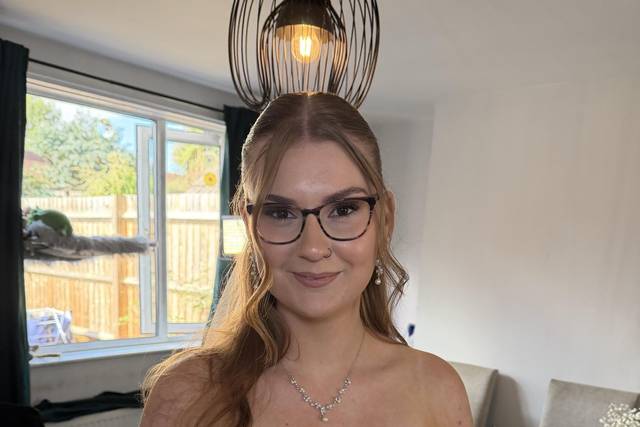 Soft natural bride