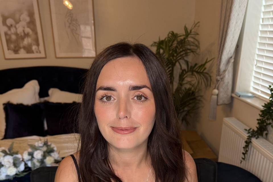 Natural look bridesmaid