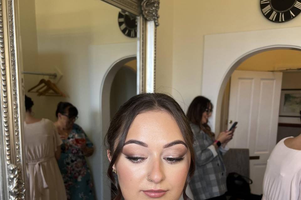 Brown smokey eye bridesmaid